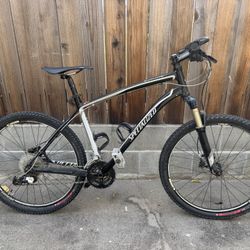 Specialized Stumpjumper Mountain Bike