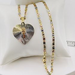 Cadena 22”y dije san Benito oró laminado italiano18k/Chain 22”and Saint Benedict Pendant gold plated