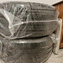 Michelin Latitude Sport 3's high performance 20" staggered tires