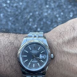 Gray sub watch