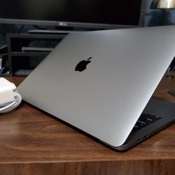 MacBook Pro Laptop, Touchbar Updated OS, 17t