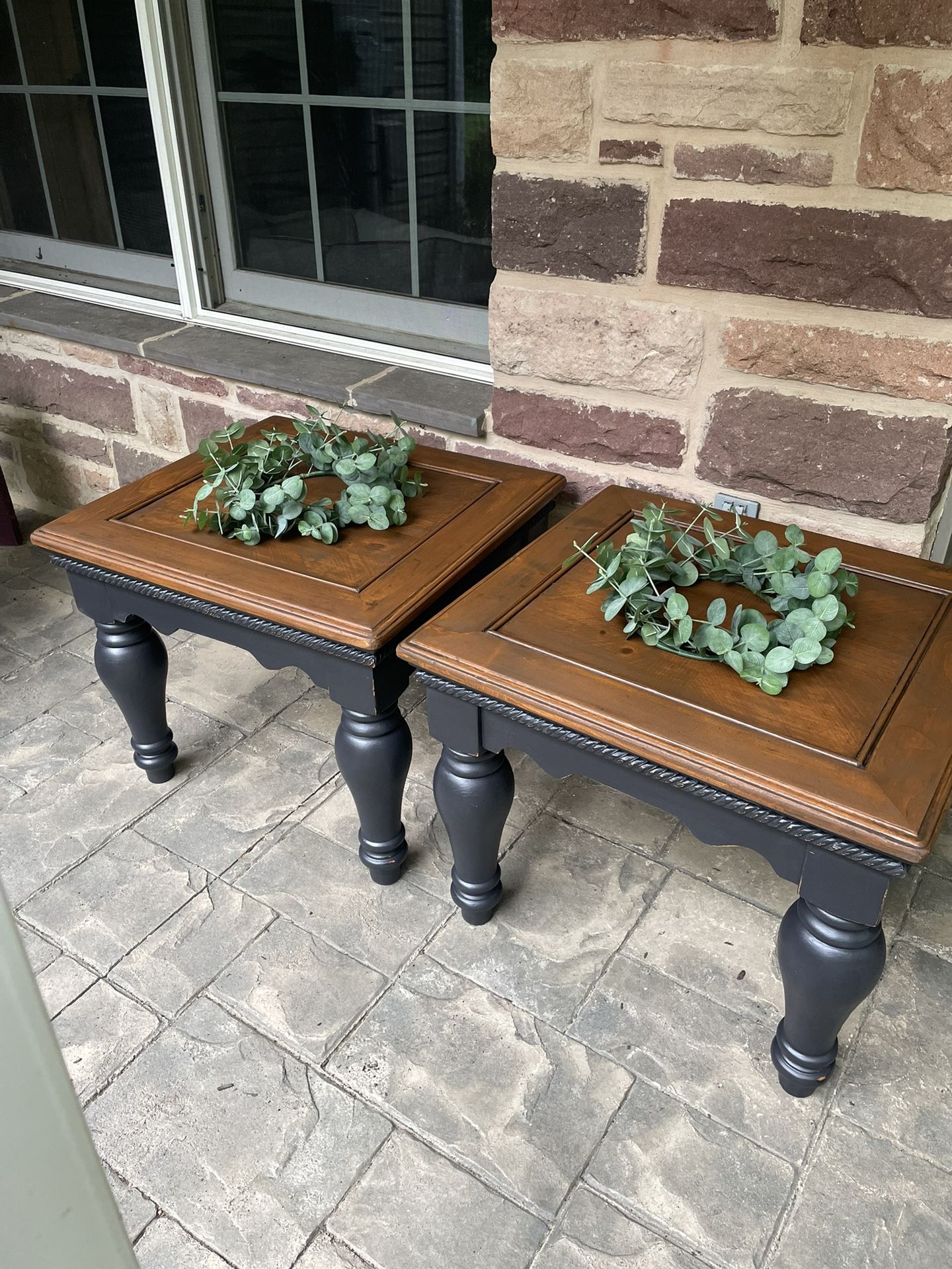 2 End Tables
