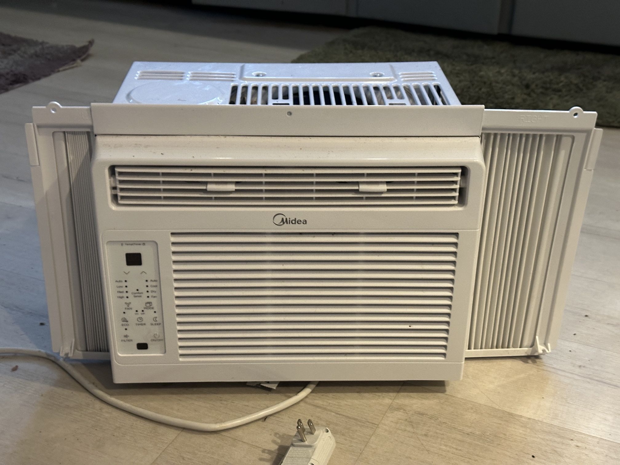 window AC unit