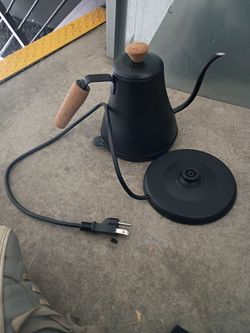 Matte Black Electric Gooseneck Kettle with Cork Handle