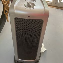Lasko Oscillating Heater