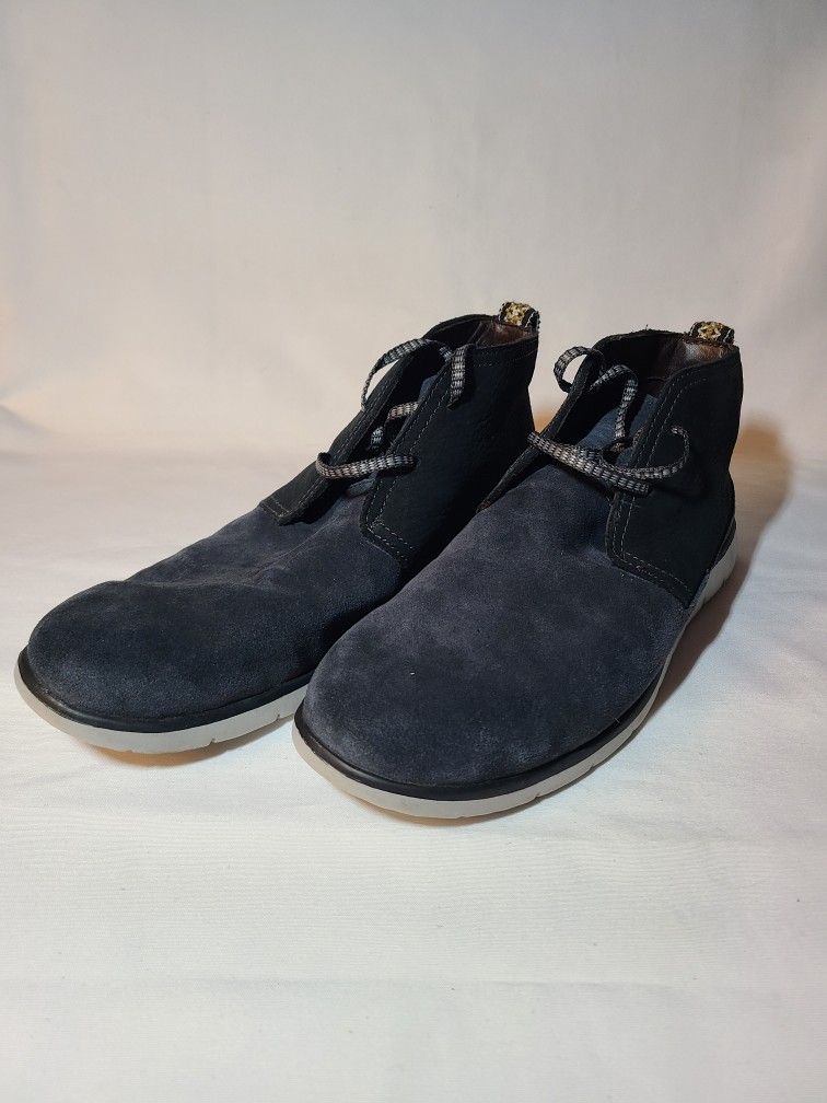 UGG Freamon Men's Size 11 Gray Suede Chukka Ankle Boots Dress Shoes Waterproof