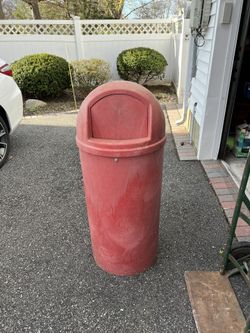 Restaurant Trash Garbage Can