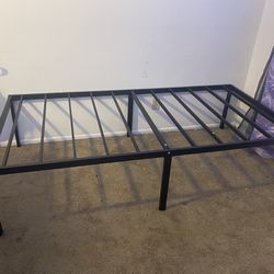 New Bed Frame And Mattress Used For 2 Weeks Twine