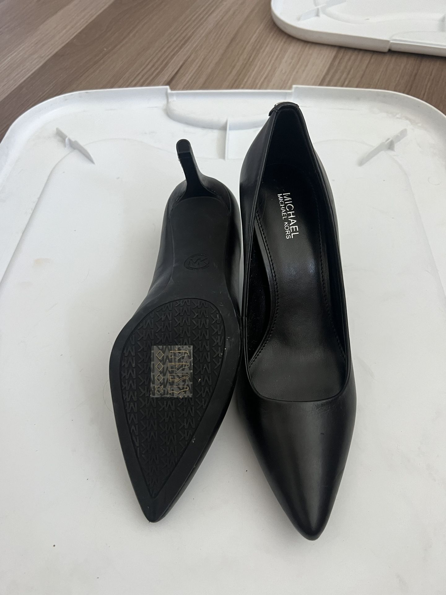 Black Michael Kors Dorothy Flex Pump Leather Heels