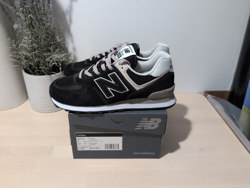 New Balance 574 Core Black-White Unisex