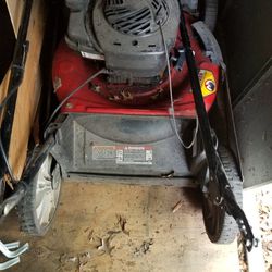 Lawnmower Not Running Dont Know What It Needs Maybe Use For Parts $30