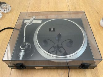 Vintage JVC QL-A7 turntable