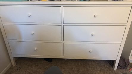 Dresser IKEA