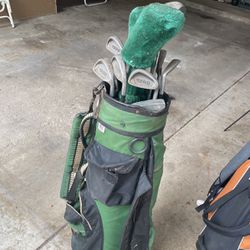Wilson Golf Club Set With Bag