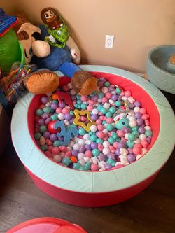 Milliard Foam Ball Pit/Professional Quality/for Toddlers and Baby