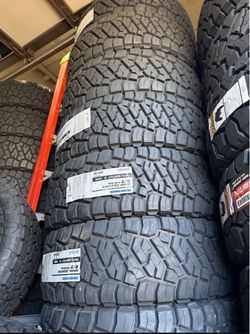 35x12.50R17 Toyo AT3