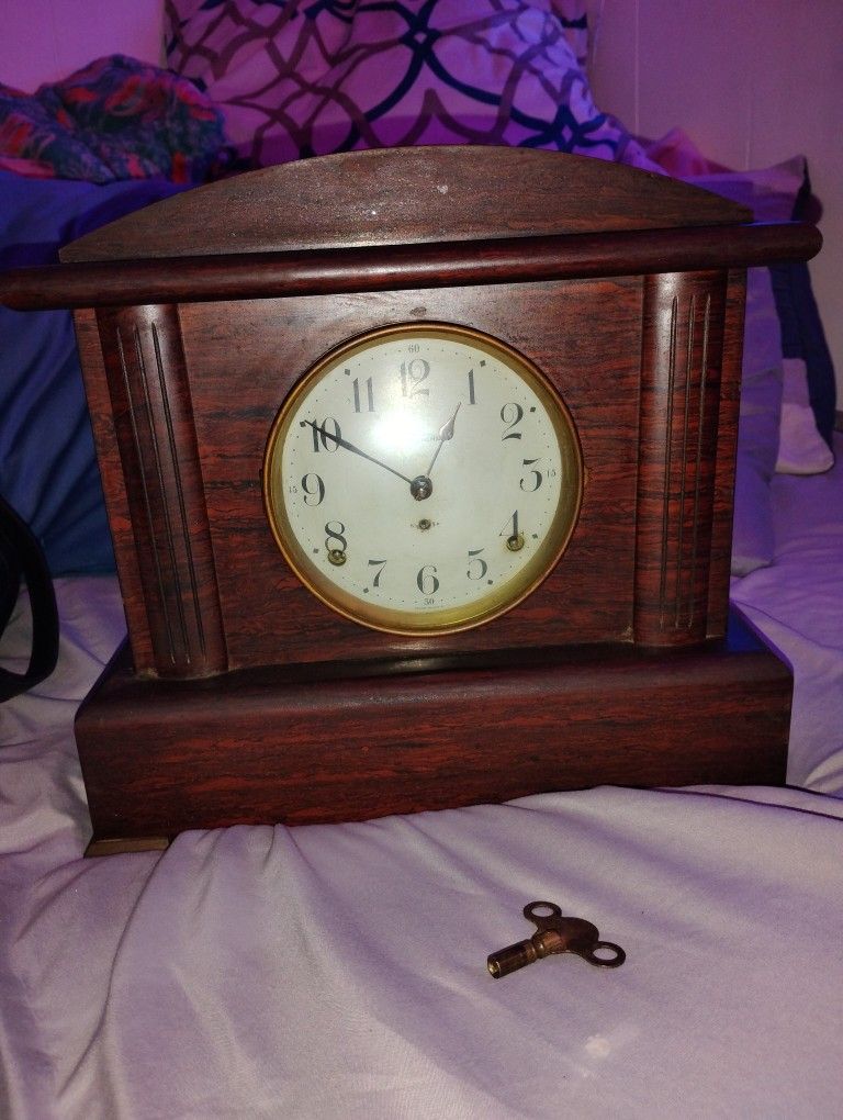 Antique Mantle Chime Clock