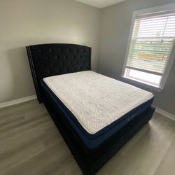 New Queen Bed W Mattress