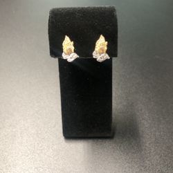 10k Prayer Hand Earrings
