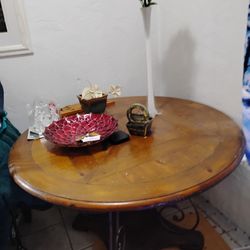 Dinning Table 