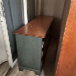 Maple 9 Drawer Vanity Dresser