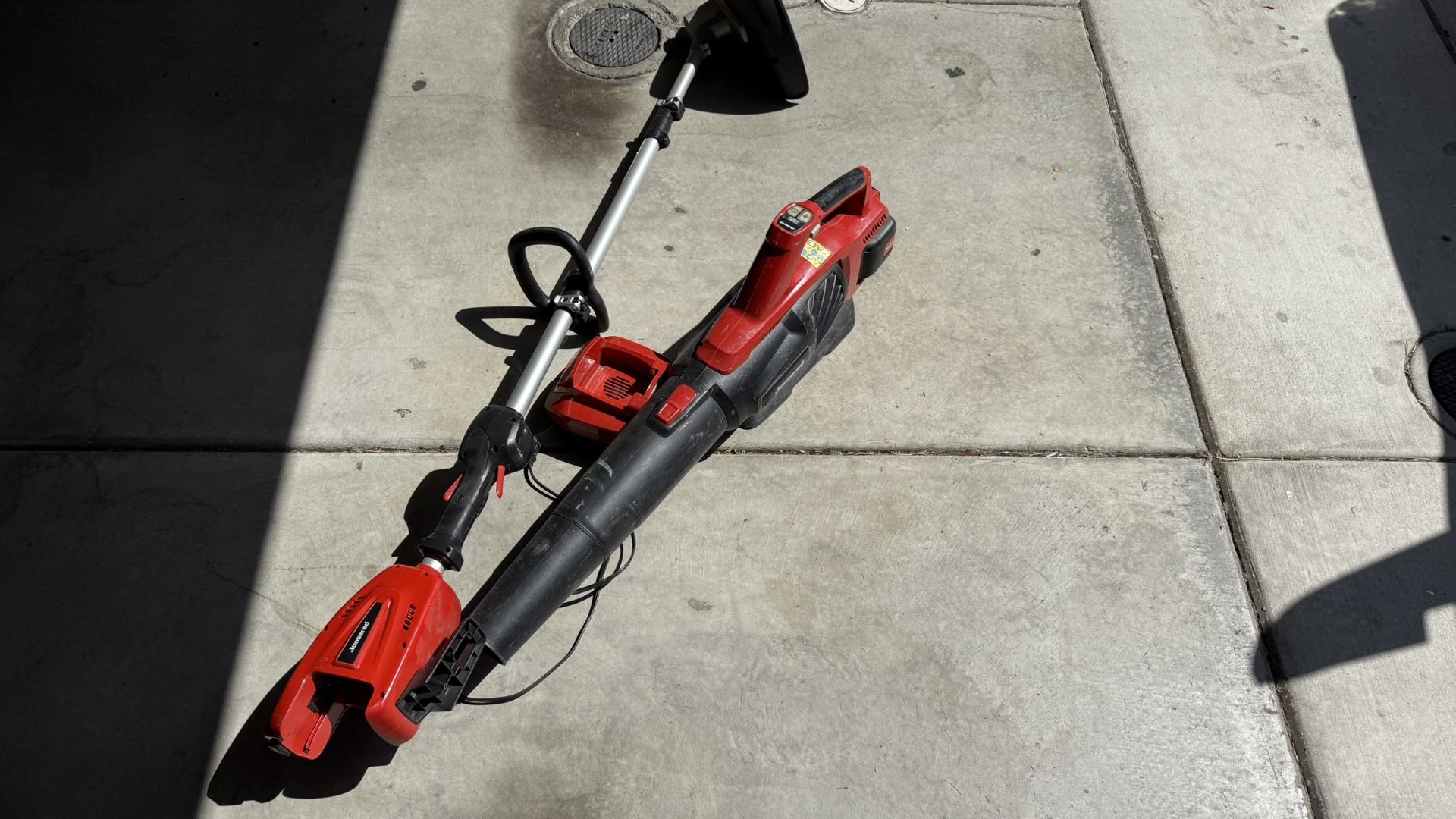 Leaf Blower And Grass Trimmer Jonsered