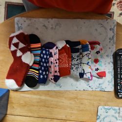 8 Pairs Of Girls Socks