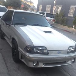 1990 Ford Mustang