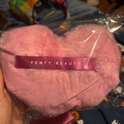Fenty beauty whattacrush shimmer puff
