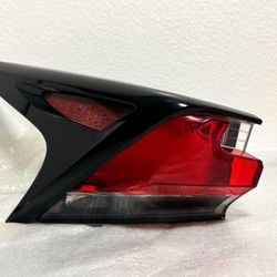 2015 - 2017 LEXUS NX200t LH TAIL LIGHT OEM
