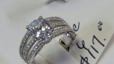 .925 sterling silver genuine authentication size 6 CZ diamond ring