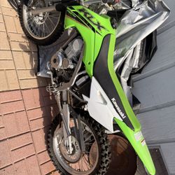 2022 kawasaki KLX140RF