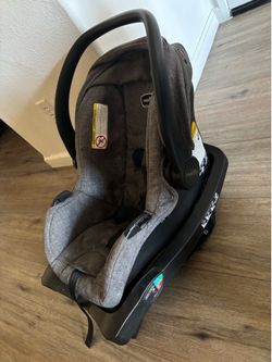 Even flo stroller and car seat
