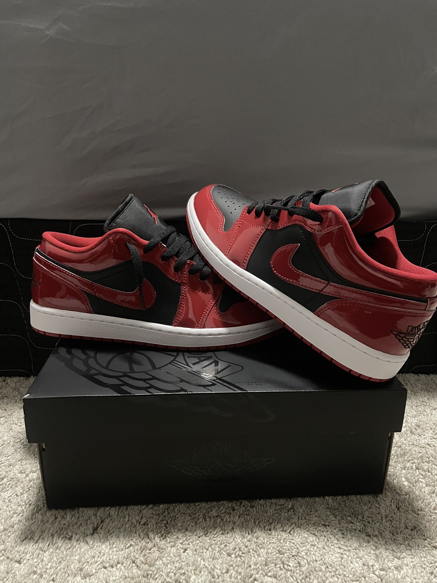 Jordan 1 Low SE Patent Bread Toe