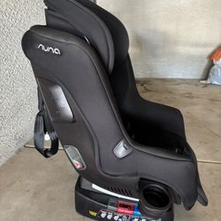 Nuna Rava Car seat 