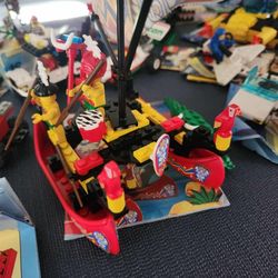 Vintage Lego Islanders Set Complete 