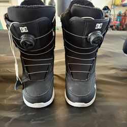 Women’s Boa Size 5 Boots 