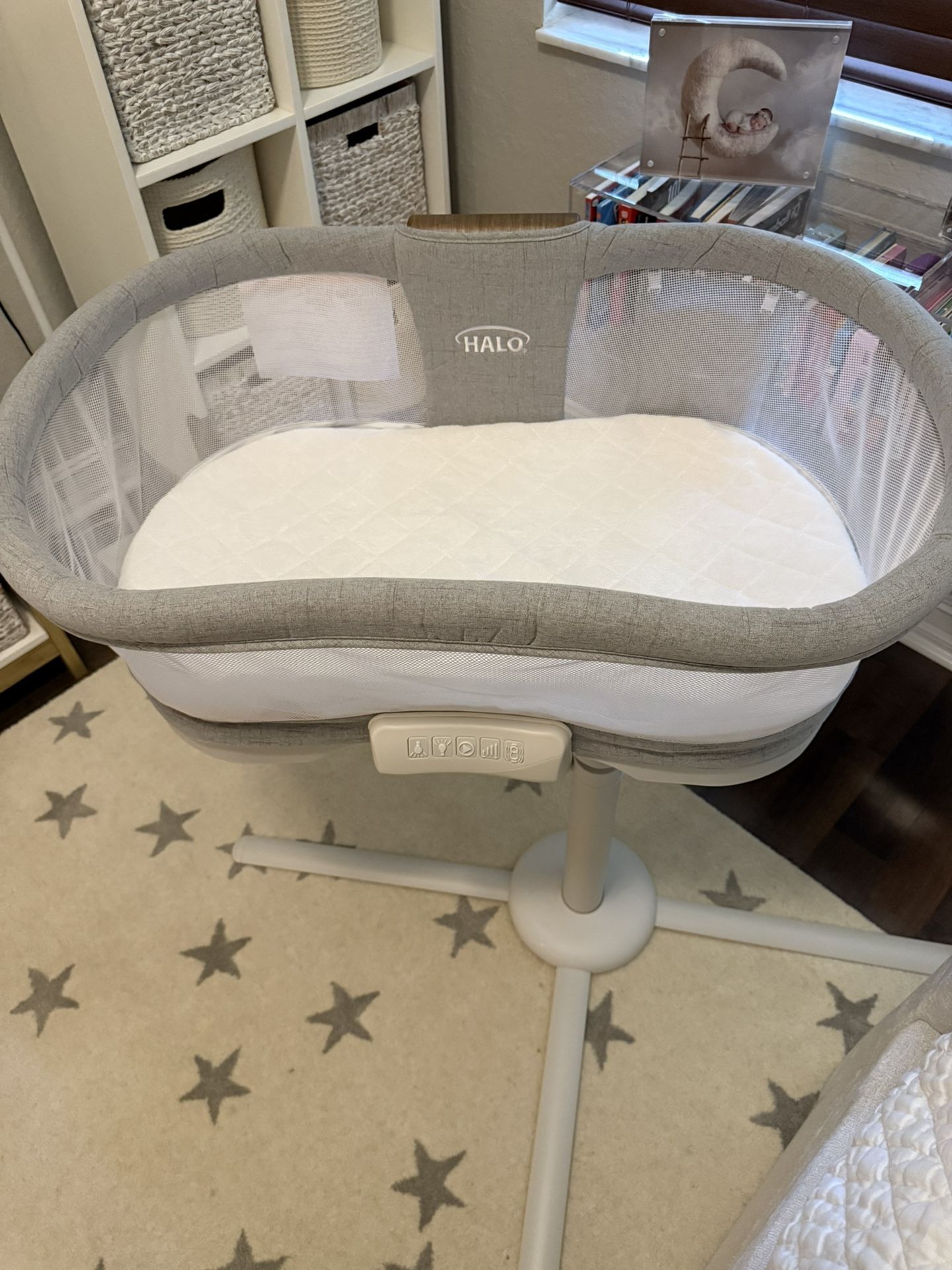 Halo Innovations Bassinest Swivel Sleeper Luxe- Dove Grey Tweed