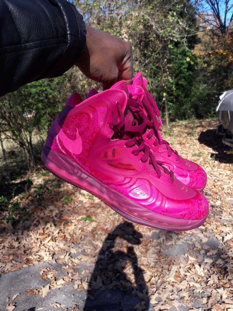 NIKE AIR MAX HYPERPOSITE PLUM RASPBERRY SNEAKERS SIZE 10 200 OBO for Sale in Morrow GA OfferUp