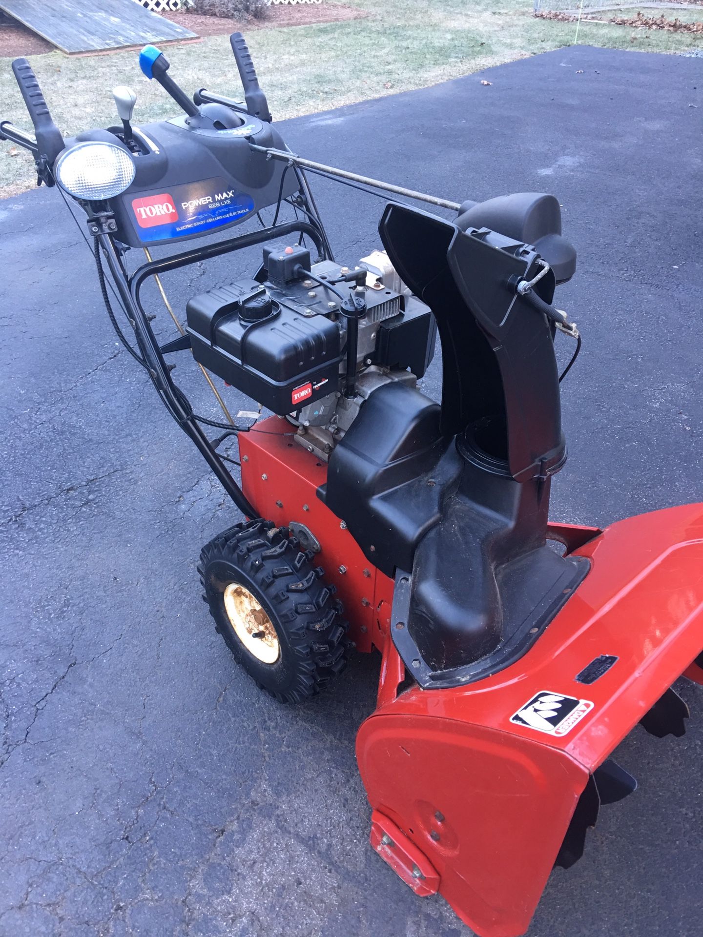 Toro snowblower snow thrower Power Max 828 LXE