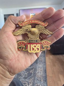 Harley-Davidson "Made in USA" golden eagle medallion/emblem (part number HD99000-77)