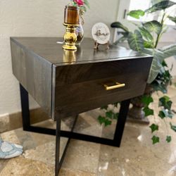 Mid century Modern End Table Or Nightstand 