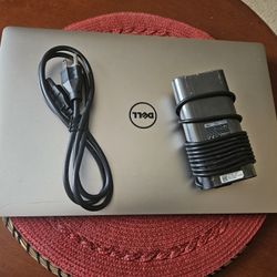 Dell XPS Workstation 15 9560 i7 16gb Ram 512gb NVMe SSD Drive Nvidia GPU 4GB 