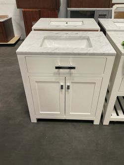 30” White Solid Wood Bathroom Vanity with Marble Top (V150)