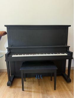 Half grand piano matte black