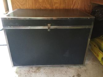 Horse show rack trunk