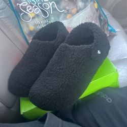classic black cozy croc slippers 