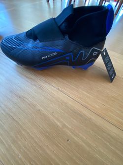 New Nike Air Zoom Dynamic Fit Soccer Cleats size youth 3.5