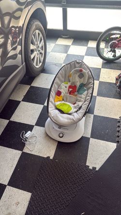 4Moms Rocking Bassinet