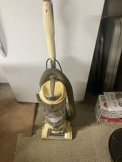 Vacuum Shark professional bagless Navigator